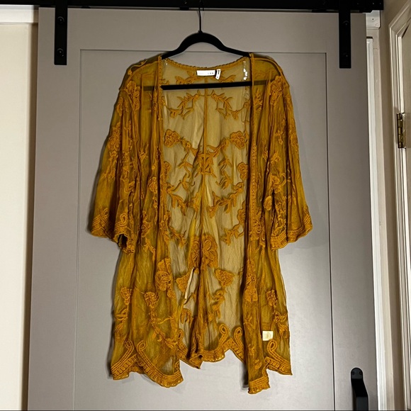 Lightly Worn Ashley Lace Kimono in mustard by LUQ in XL🌞 - Picture 4 of 14